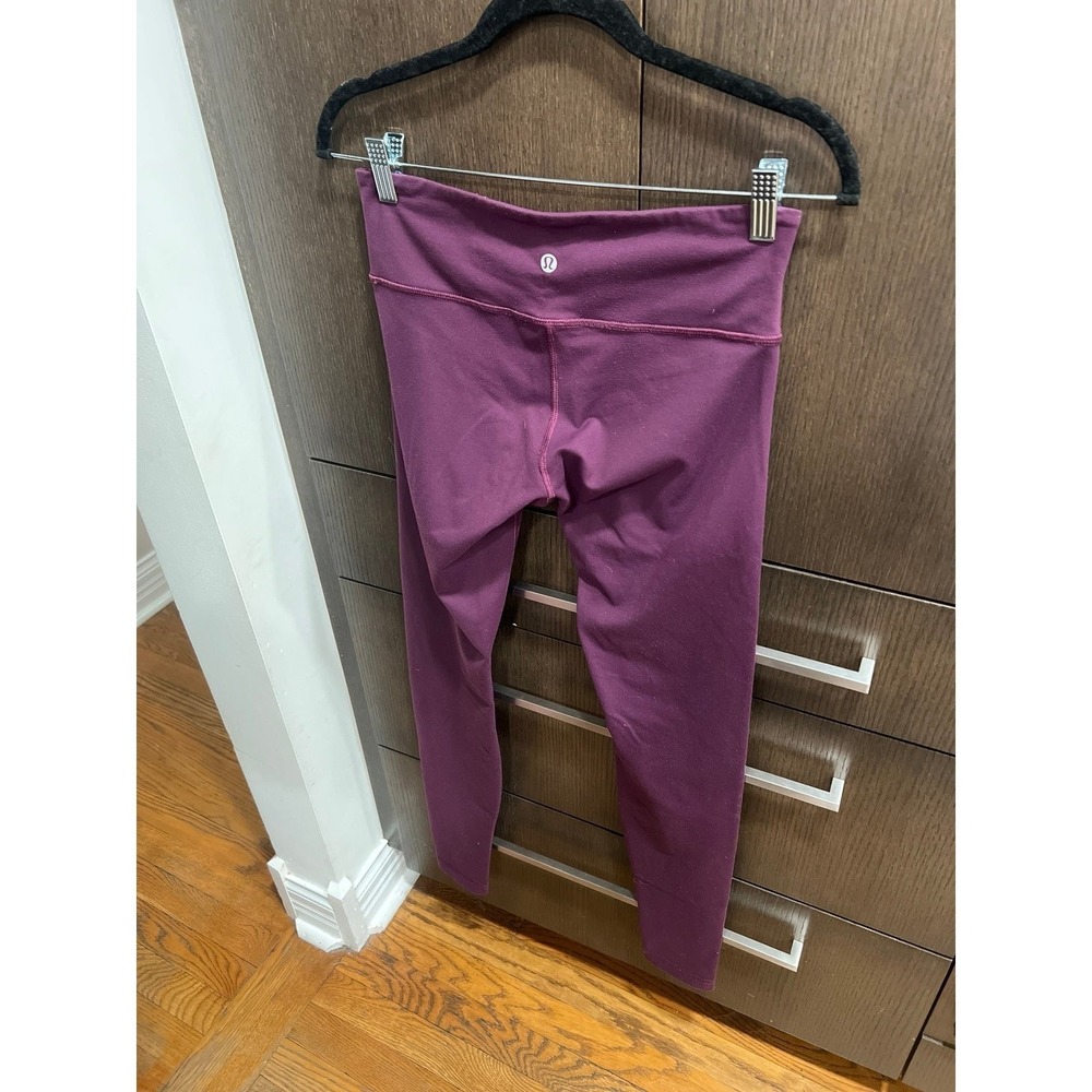 Lululemon purple leggings women's size 6 28" inseam - Picture 3 of 4